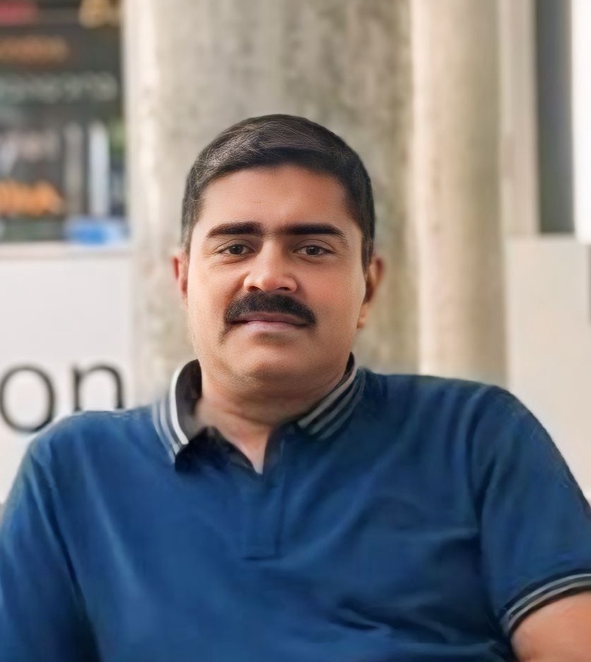 Salim Valliyengal, Managing Director